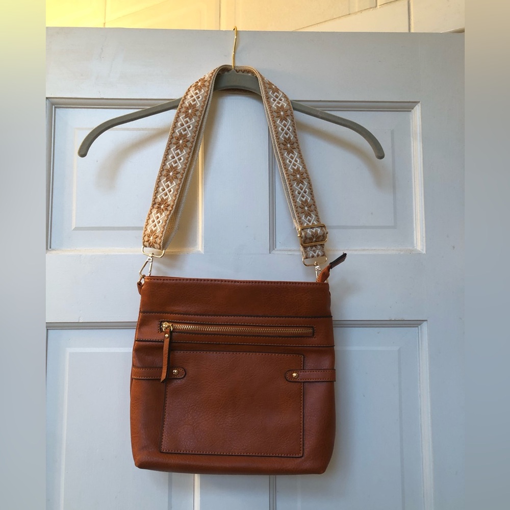 Le Miel Brown Shoulder Bag with Decorative Strap - Picture 14 of 15